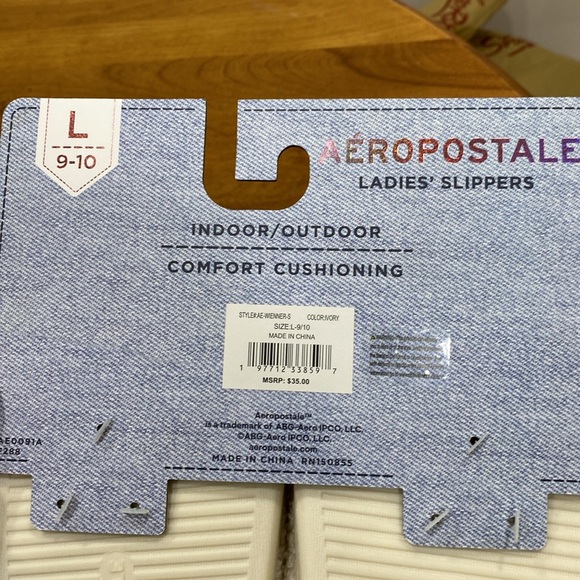 NWT.  Aeropostale, ladies’ size 9-10 (L), slippers. - Picture 11 of 14